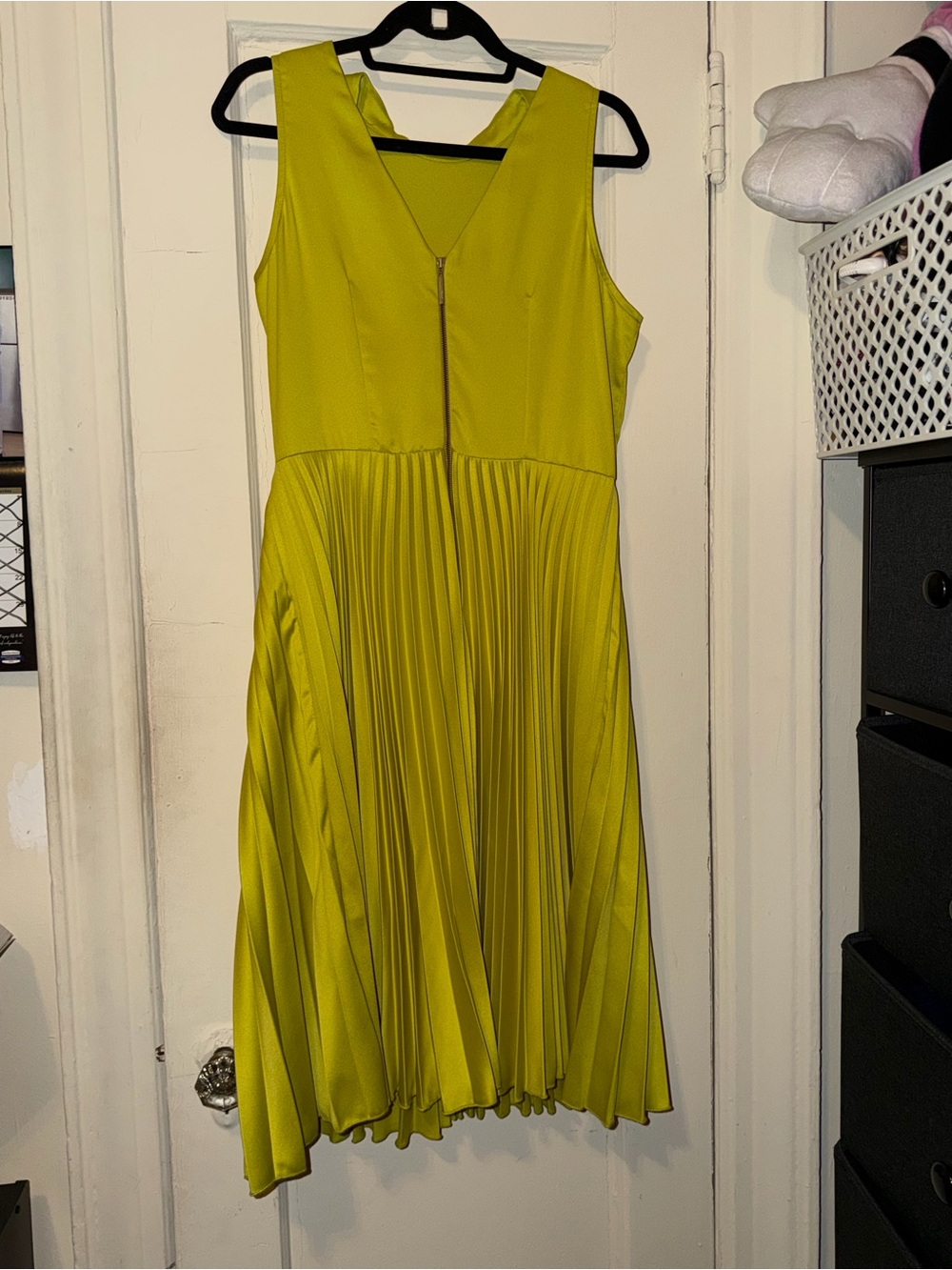 Pleated Lime Green Sleeveless Dress - Picture 2 of 2